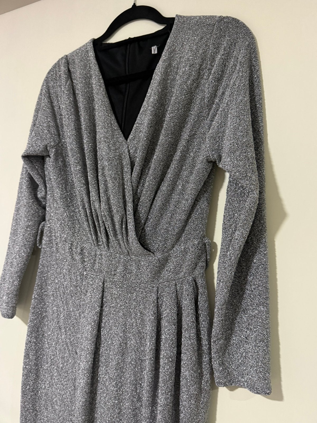 Grijs glitter avondjurk nieuw, Kleding | Dames, Ophalen, Galajurk, Maat 42/44 (L), Zo goed als nieuw