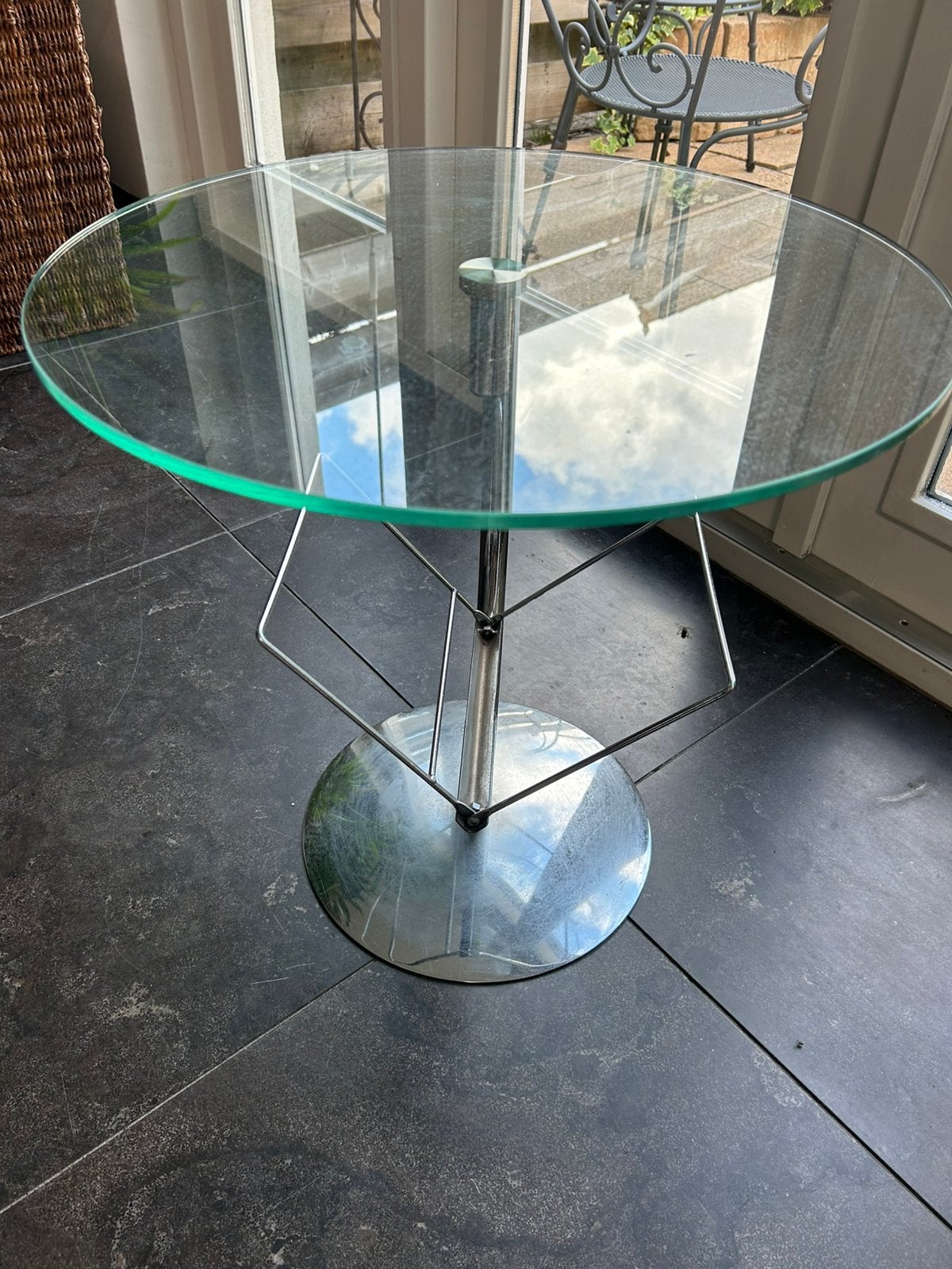 Gispen stijl bijzet tafel met boek steun, Ophalen, Minder dan 50 cm, Gebruikt, Rond