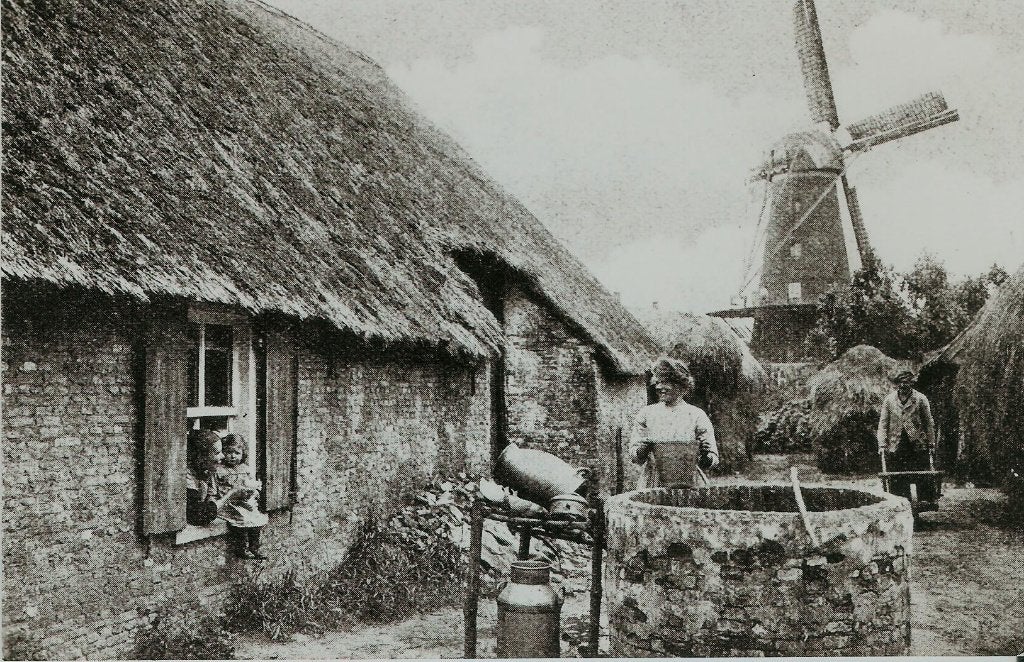 Vlijmen molen ca. 1975, Ophalen of Verzenden, 1960 tot 1980, Ongelopen, Noord-Brabant