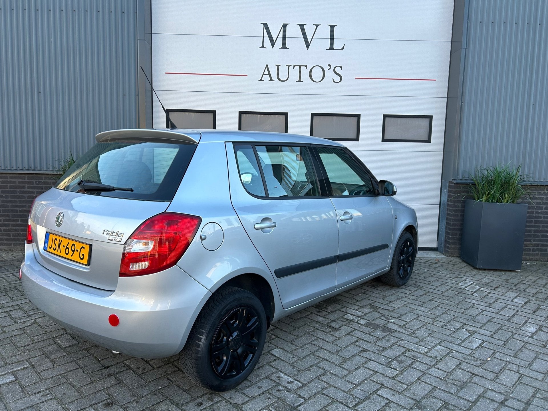 Skoda FABIA 1.4-16V /nieuwe/distributieriem/apk/remschijf+bl, Auto's, Voorwielaandrijving, Gebruikt, Automatische klimaatregeling