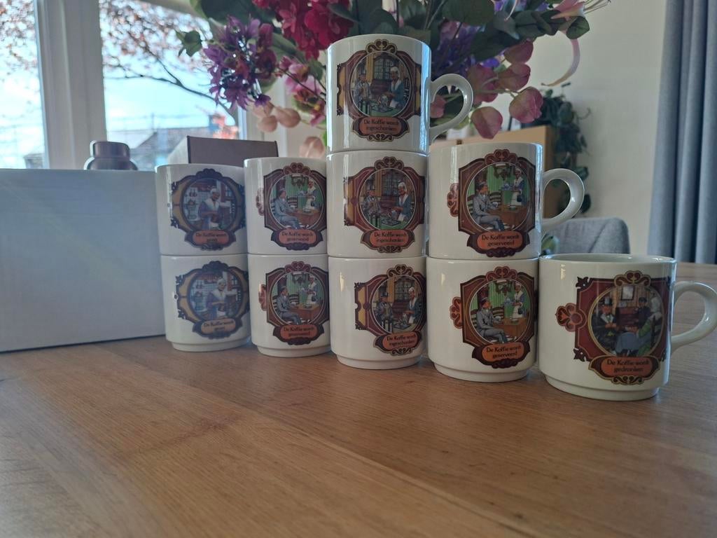 10 douwe egberts kopjes, Rond, Ophalen of Verzenden, Aardewerk, Minder dan 40 cm