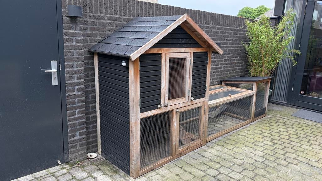 TK: Konijnen verblijf / Paleis, Dieren en Toebehoren, Ophalen, 110 cm of meer, Overige typen, Zo goed als nieuw