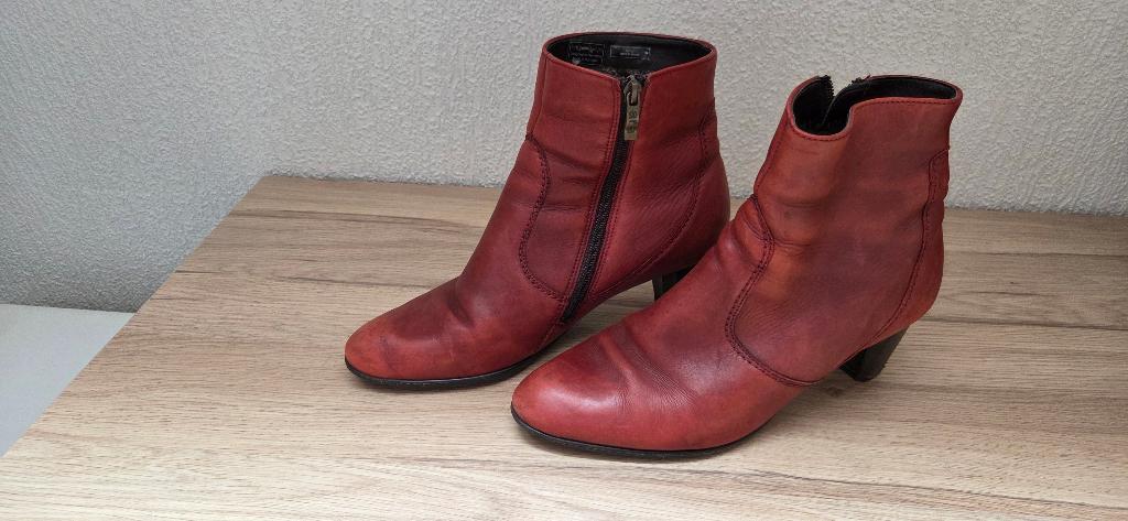 Te koop: Dames laarsjes van het merk Luftpolster maat 41., Kleding | Dames, Schoenen, Gedragen, Lage of Enkellaarzen, Rood, Ophalen