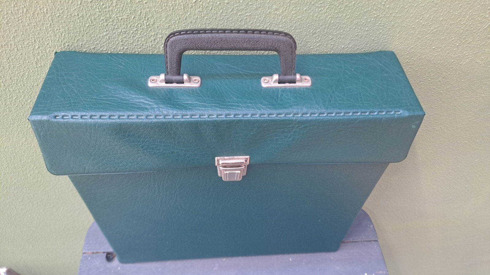 Vintage platenkoffer groen, Verzamelen, Retro, Ophalen of Verzenden, Audio en Video