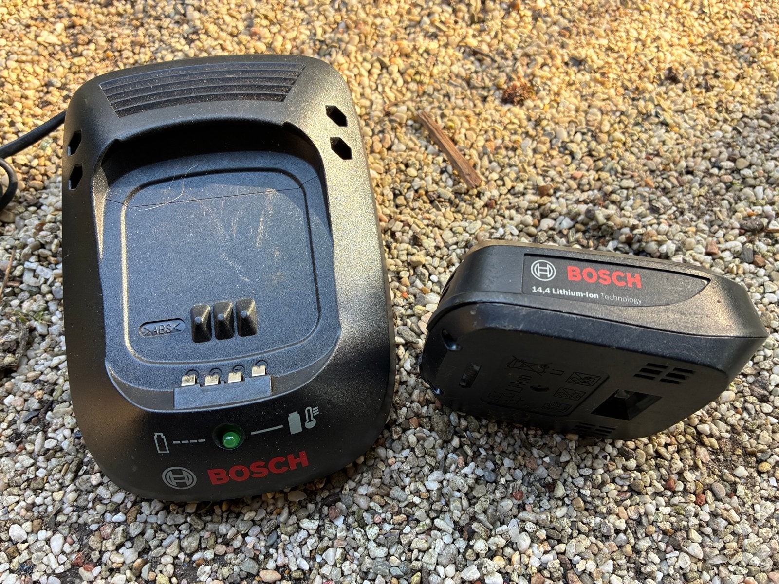 Bosch 14.4V Li-ion Accu en Oplader, Ophalen, Gebruikt, Overige typen