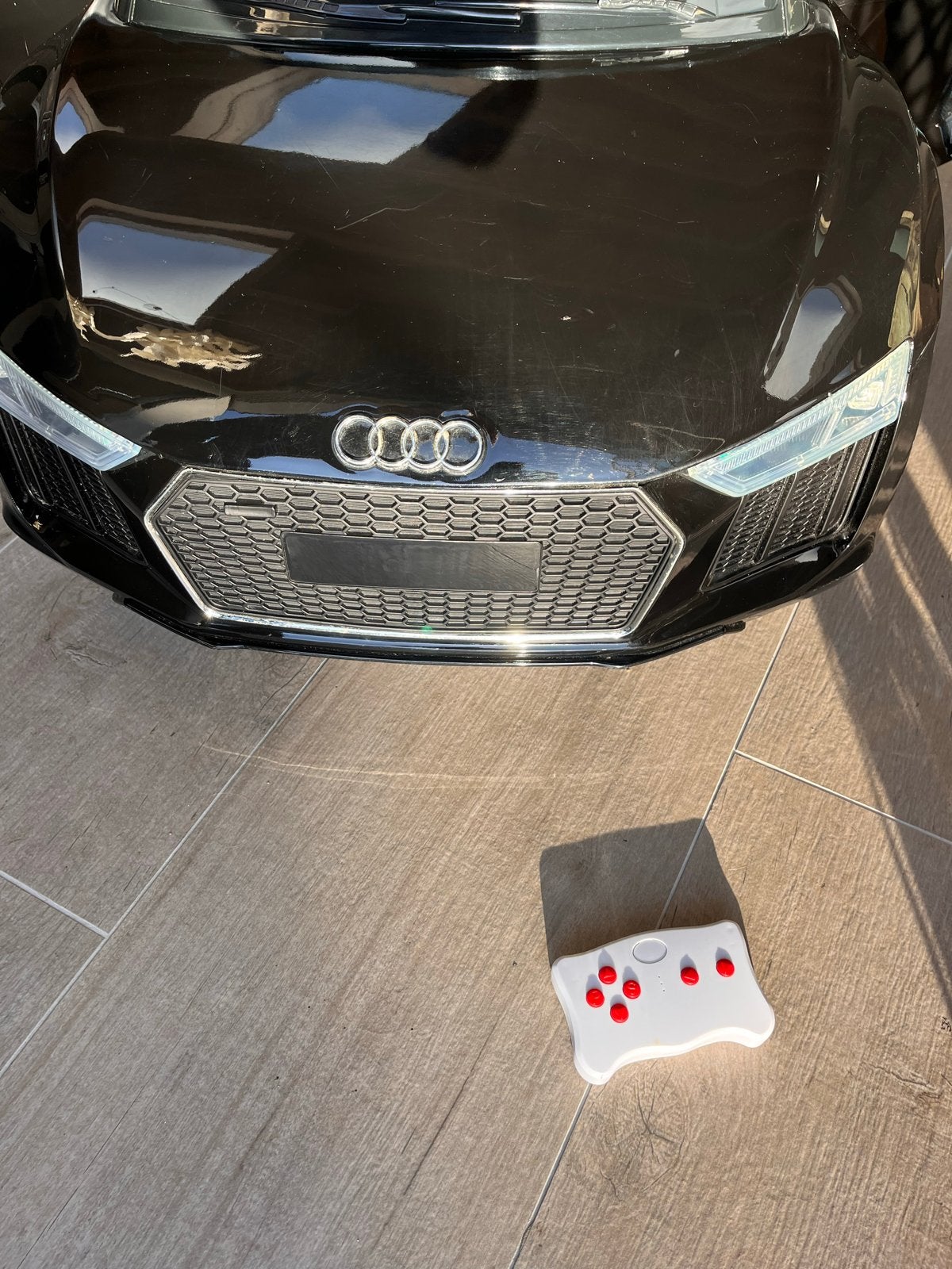 Audi R8 kinderauto - zwart (defect), Ophalen, Gebruikt, Afstandsbediening