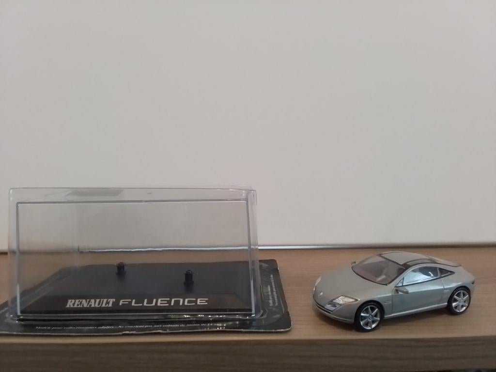 RENAULT  FLUENCE.  grijs metalic., Ophalen of Verzenden, Zo goed als nieuw, Auto, Overige merken