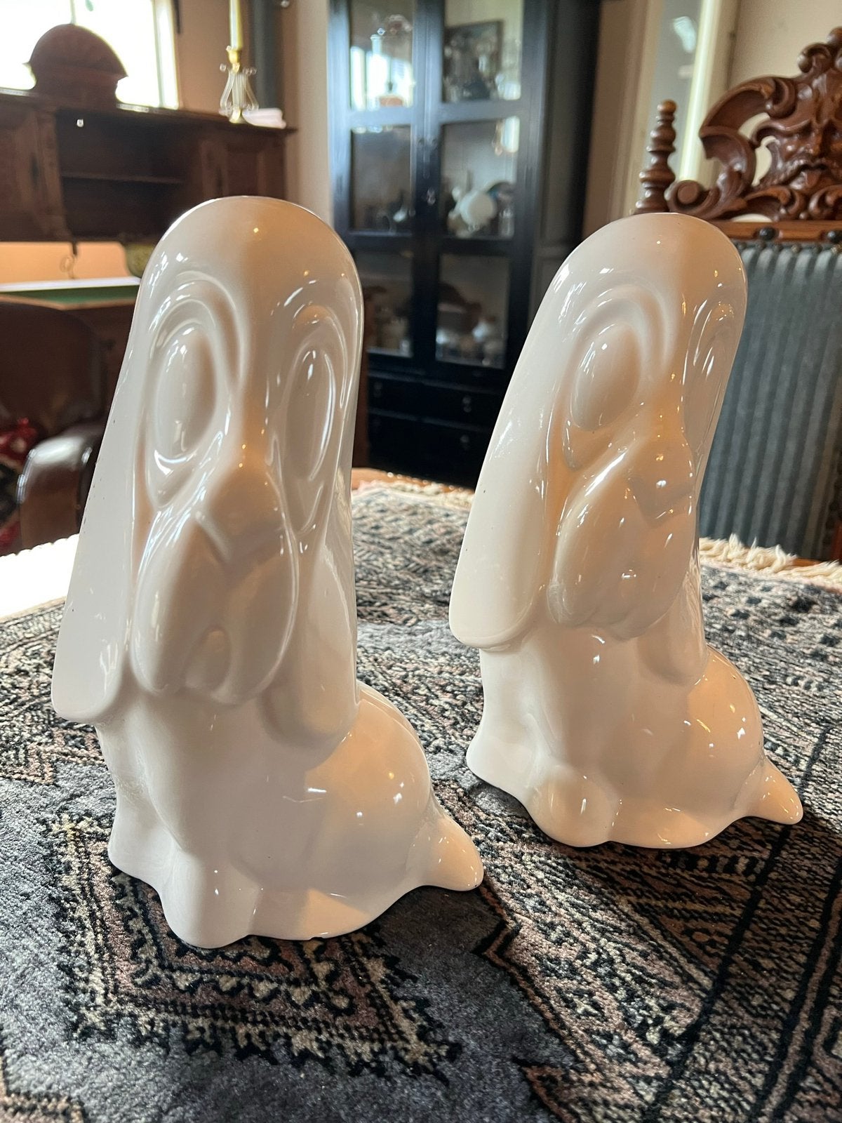 Set van twee vintage witte honden beelden, Ophalen of Verzenden, Zo goed als nieuw, Dier