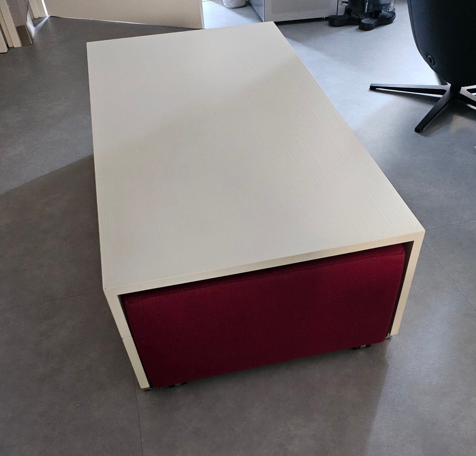 Leolux Sisu salontafel met 2 poefjes/bijzettafel, Huis en Inrichting, Ophalen of Verzenden, Rechthoekig, 100 tot 150 cm, 50 tot 100 cm
