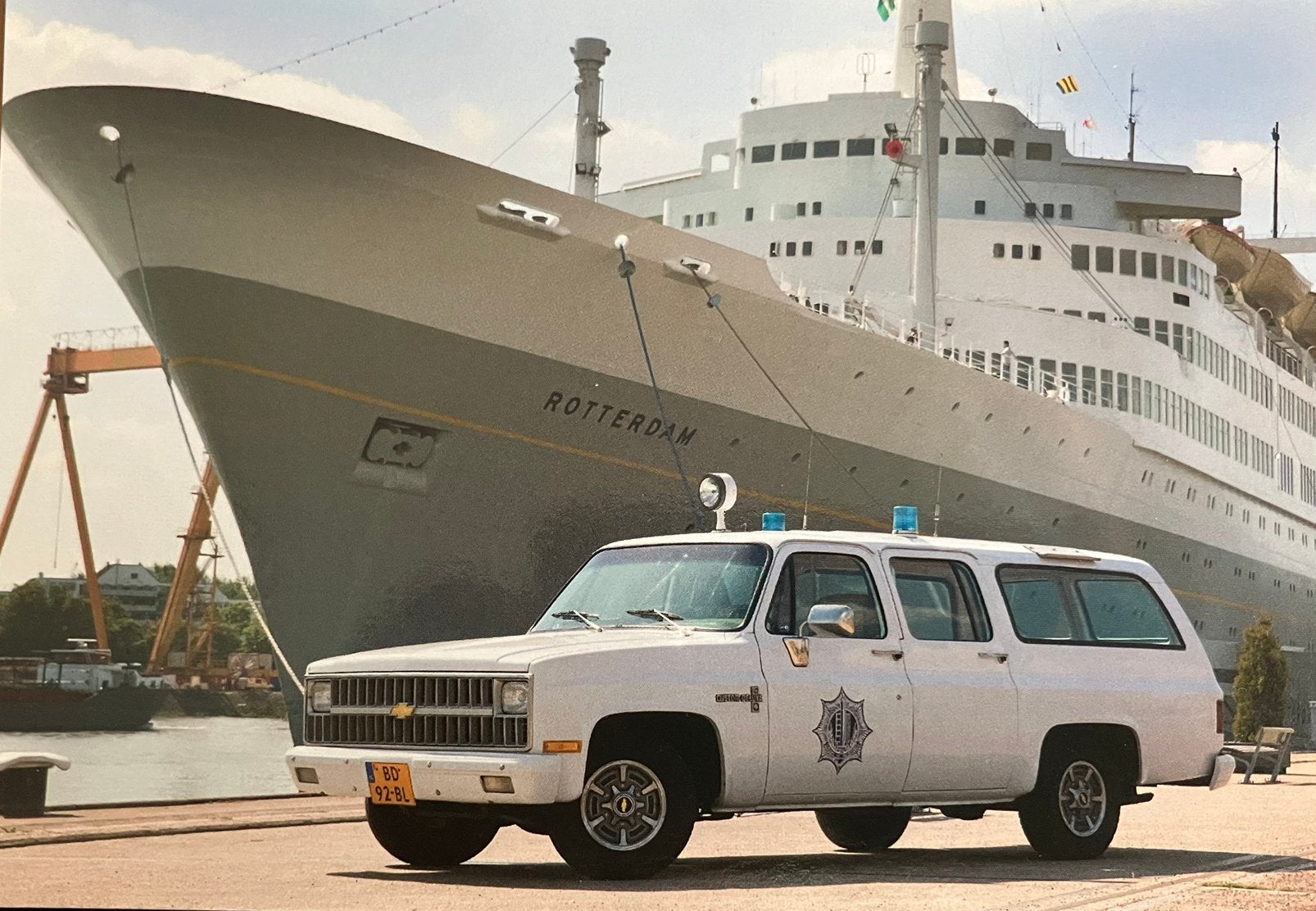 Chevrolet C10 Politie auto bij het Schip de Rotterdam, Ophalen of Verzenden, 1960 tot 1980, Ongelopen, Zuid-Holland