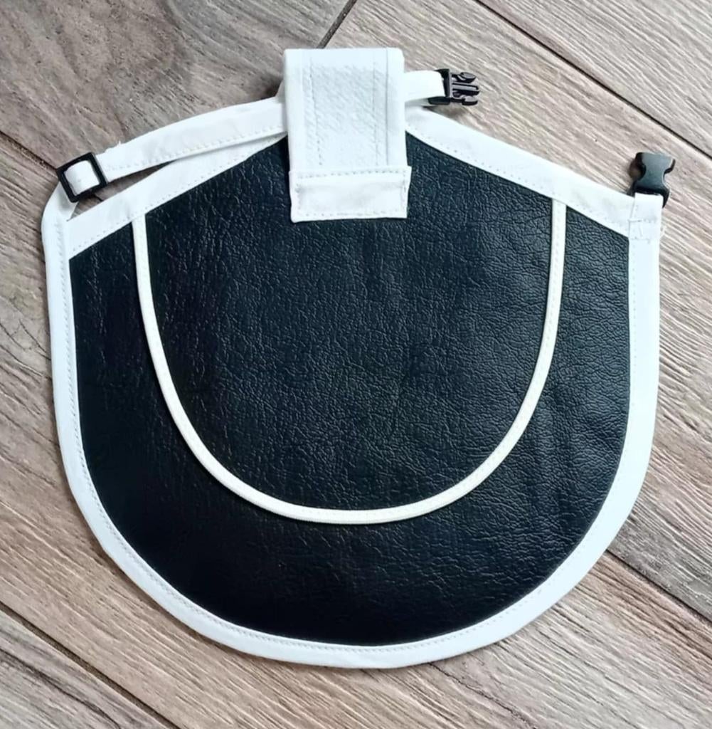 Zwart/wit kippenzadel 24 cm maat XL Orpington, Brahma ed, Vrouwelijk, Kip