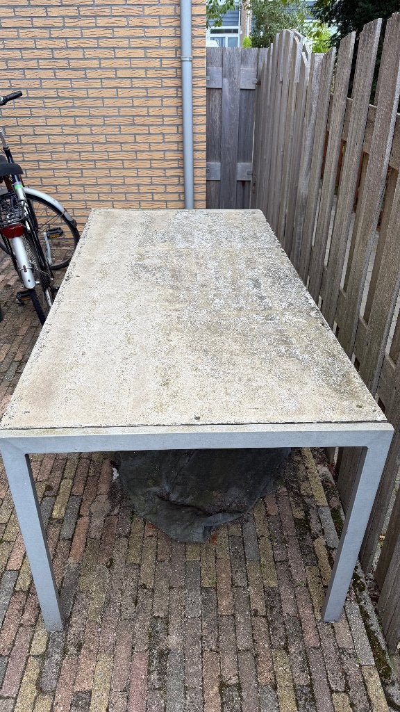Buitentafel gratis over te nemen, Tuin en Terras, Ophalen, Gebruikt, Rechthoekig, Aluminium
