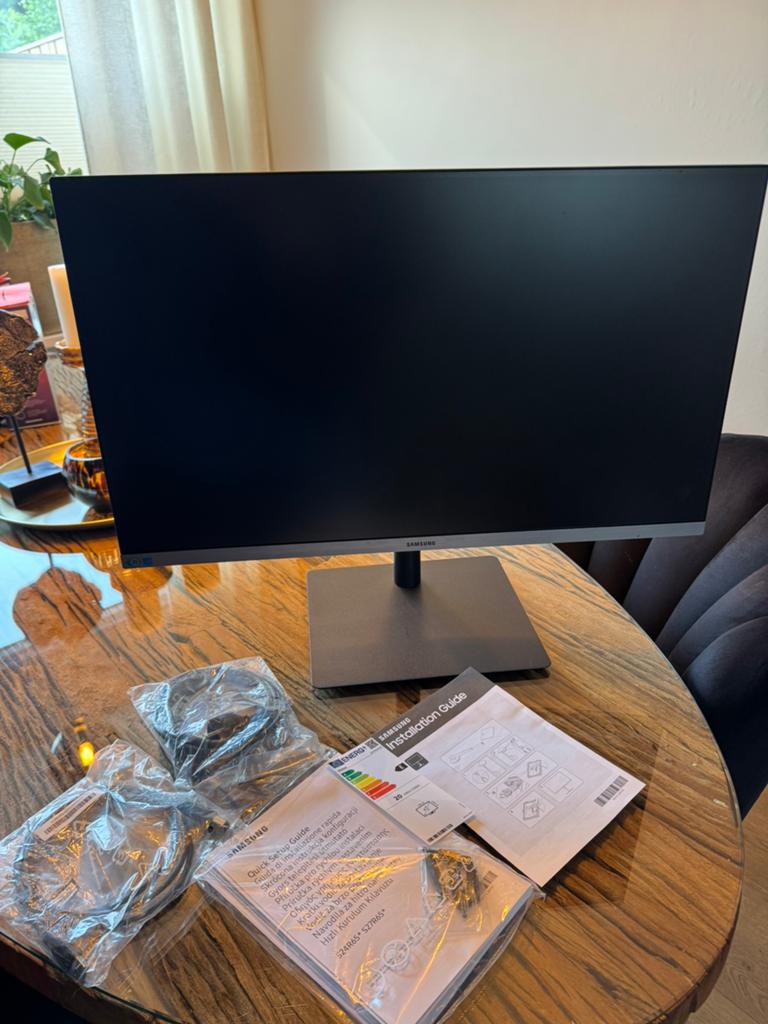 Samsung 27 inch IPS paneel beeldscherm, Computers en Software, Monitoren, Ophalen, IPS, In hoogte verstelbaar, Full HD