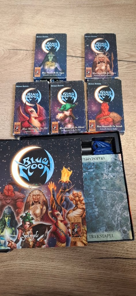 Blue Moon Basisspel + 5 Uitbreidingen (Reiner Knizia), Gebruikt, Een of twee spelers, Onbekend, Ophalen of Verzenden