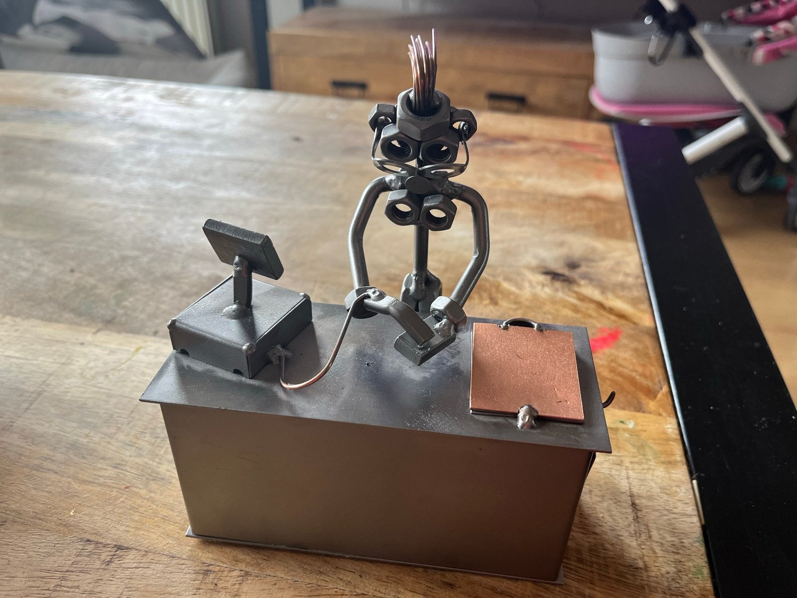 Handgemaakt metalen beeldje: Kantoorscène, Ophalen, Minder dan 20 cm, Handgemaakt, Scène