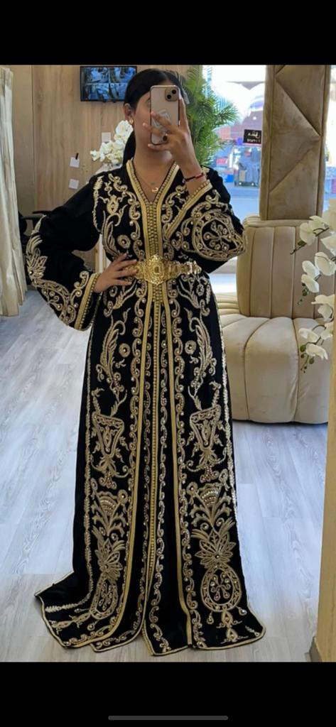 Takchita te huur, Kleding | Dames, Gelegenheidskleding, Ophalen of Verzenden, Zo goed als nieuw, Maat 38/40 (M), Overige typen
