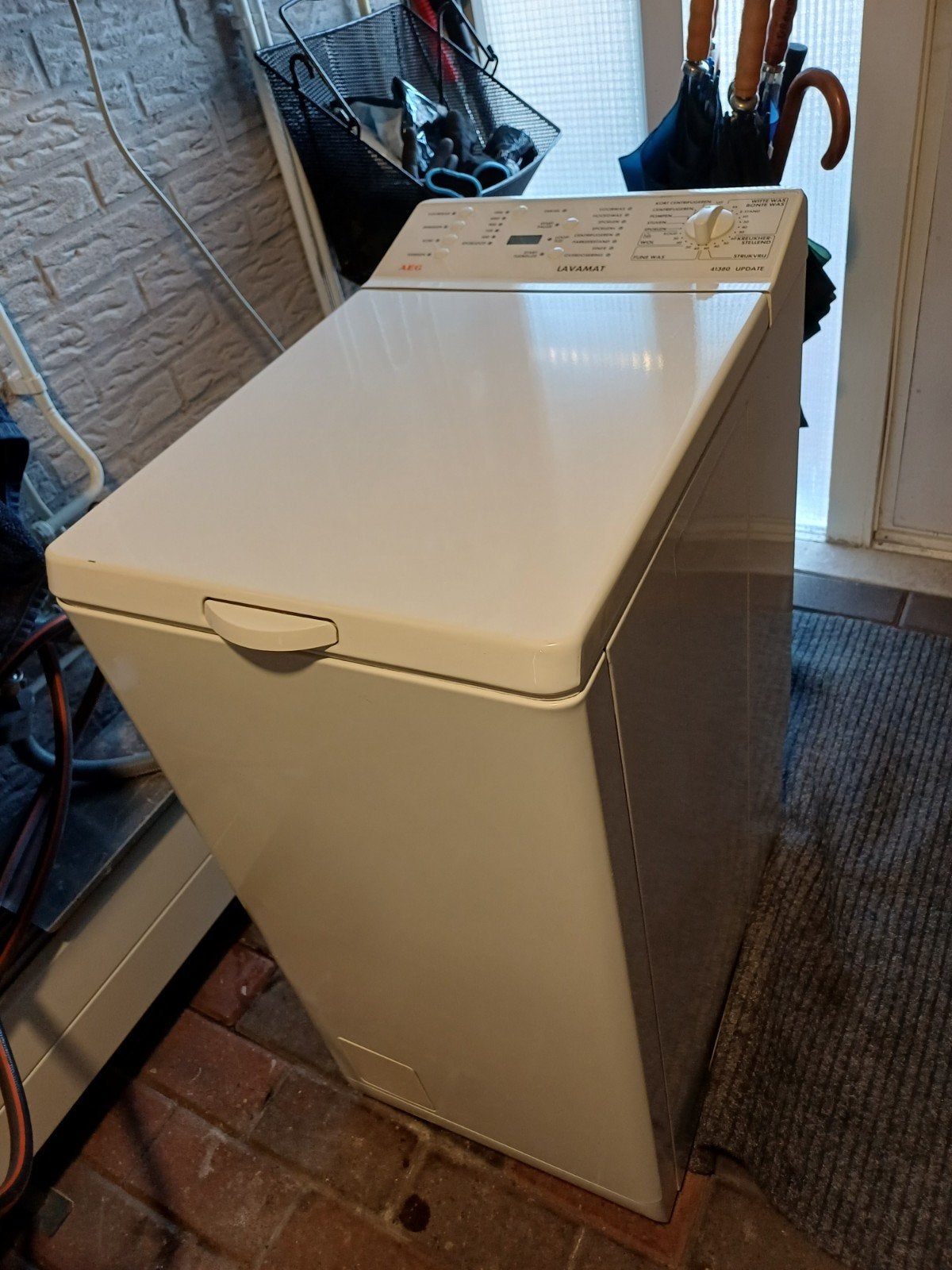 AEG Lavamat 41380 Bovenlader Wasmachine 1300 toeren, Witgoed en Apparatuur, Wasmachines, 4 tot 6 kg, Ophalen, 1200 tot 1600 toeren