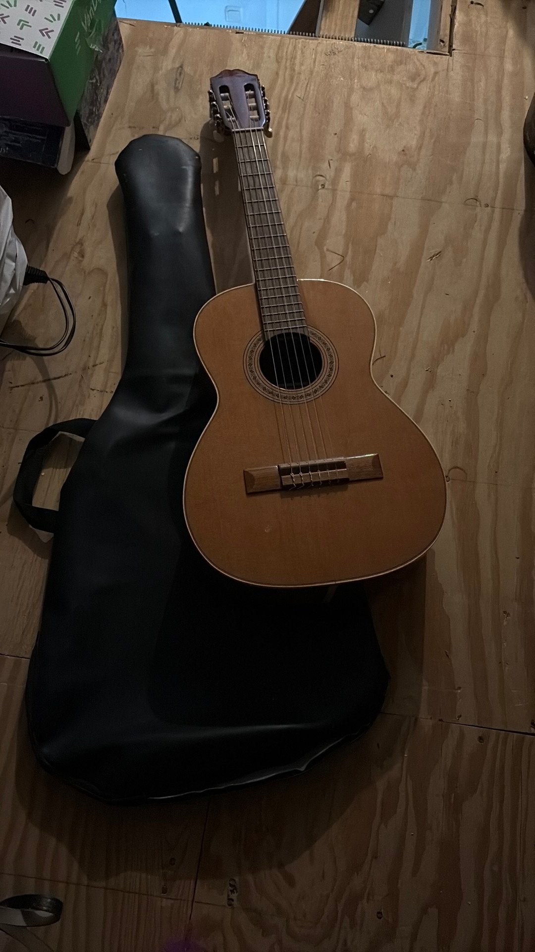 Gitaar met hoes, Ophalen, Zo goed als nieuw, Klassieke of Spaanse gitaar