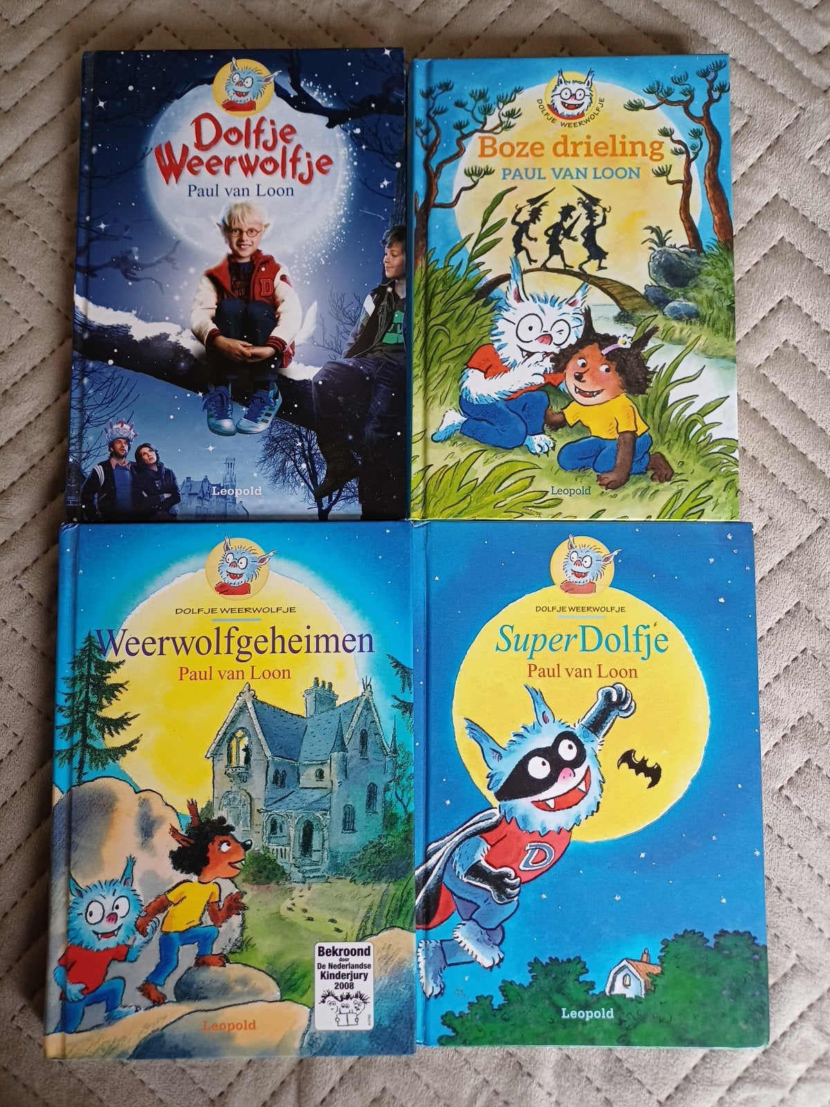 4 Dolfje Weerwolfje boeken - Paul van Loon, Ophalen of Verzenden, Gelezen, Paul van Loon, Fictie algemeen