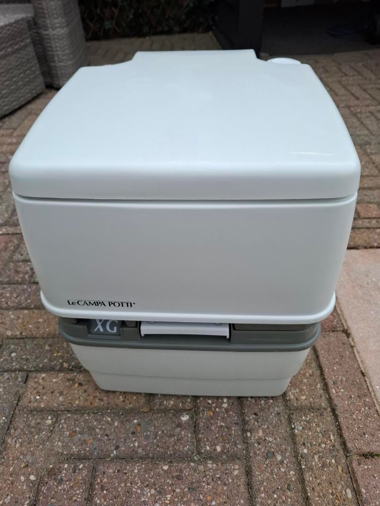 Camping toilet, Ophalen, Gebruikt