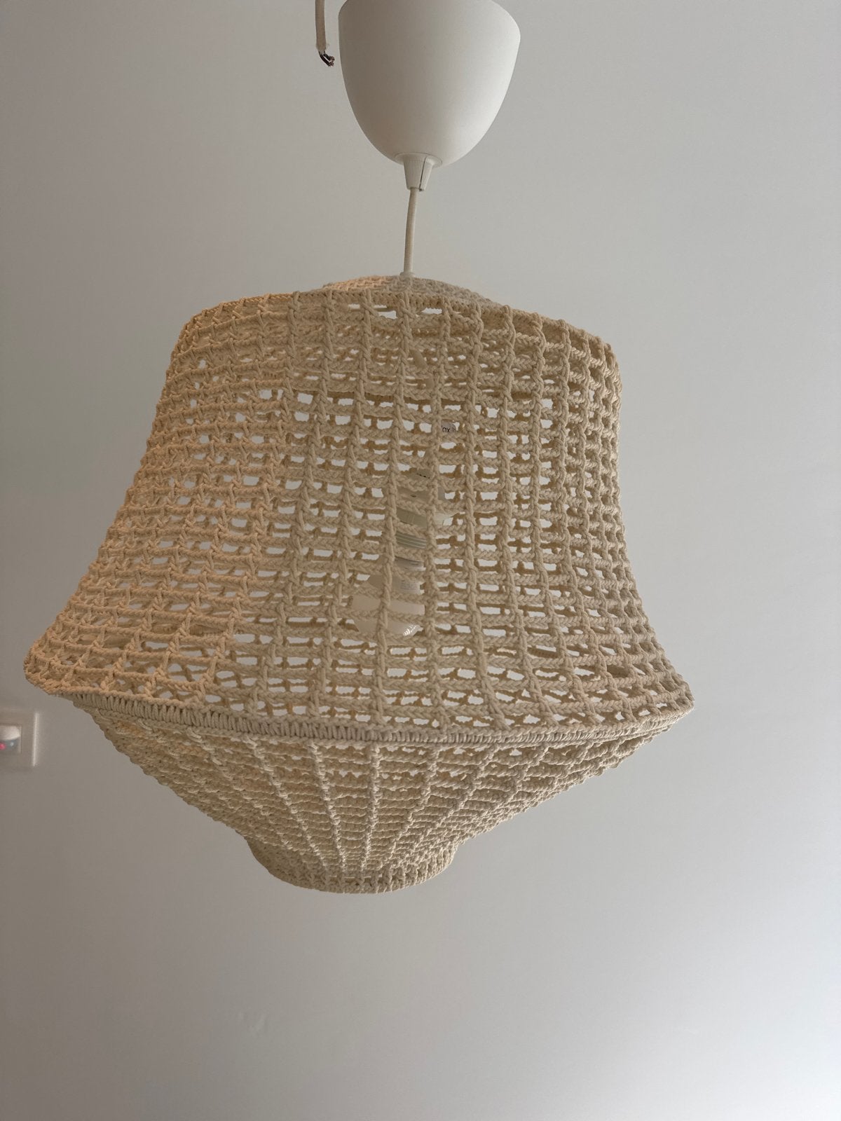 Hanglamp van gehaakt touw - Boho stijl, Huis en Inrichting, Ophalen, Gebruikt, Overige materialen, Minder dan 50 cm