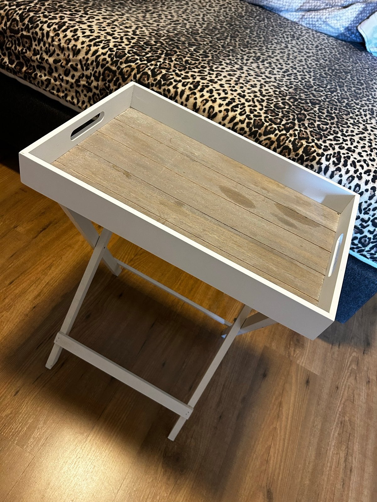 Gratis bijzettafel met dienblad, Gebruikt, 55 tot 75 cm, Rechthoekig, Hout