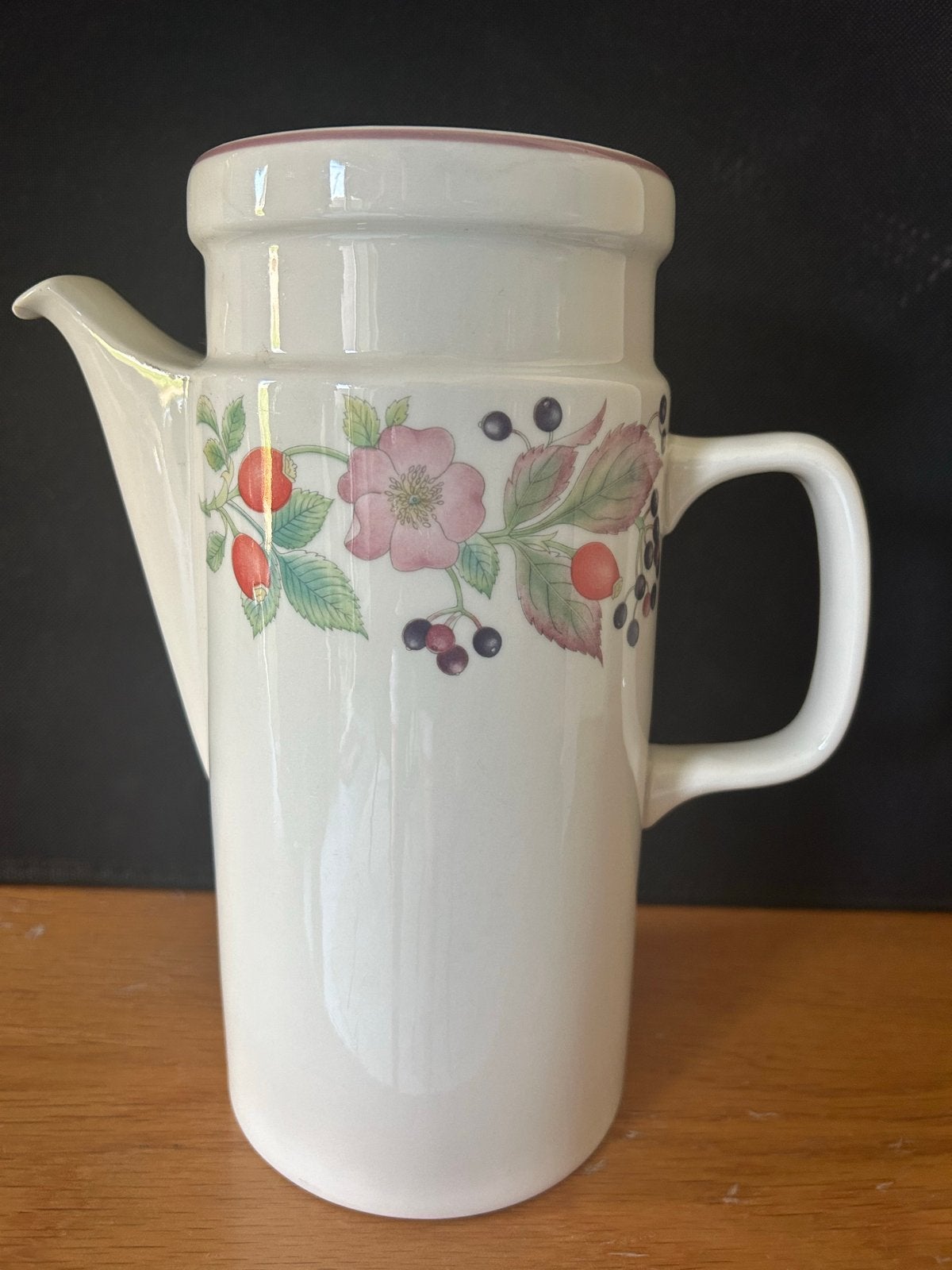 Divers Wedgwood Roseberry servies - Nieuwstaat, Klassiek, Overige typen, Nieuw, Ophalen of Verzenden