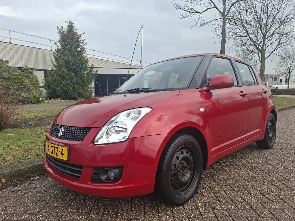 Suzuki Swift 1.3 5DRS Zeer goed onderhouden Airco, Auto's, Voorwielaandrijving, Stof, 40 €/maand, Zwart