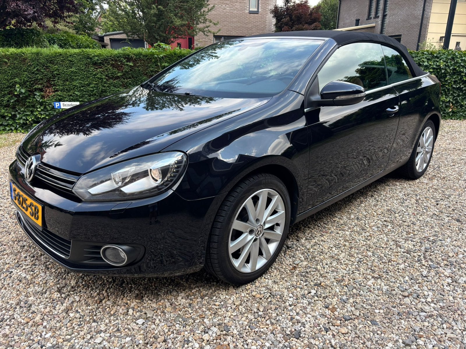 Volkswagen Golf 1.4 TSI 160PK 7-DSG 2011 CABRIOLET, 680 kg, 4 cilinders, Cabriolet, Zwart