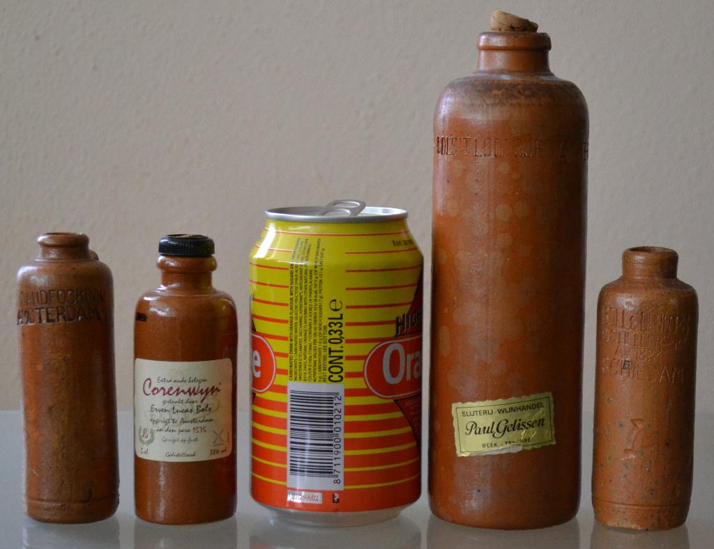 drank jenever kruik kruiken aardewerk 26 stuks / 13 fotos, Ophalen