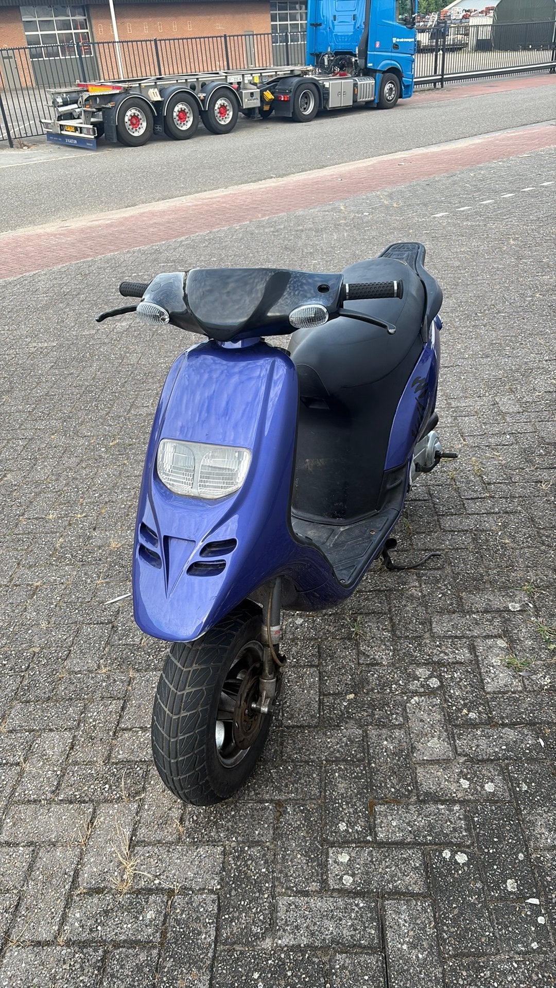Typhoon brom, Ophalen, Zo goed als nieuw, Blok, Piaggio