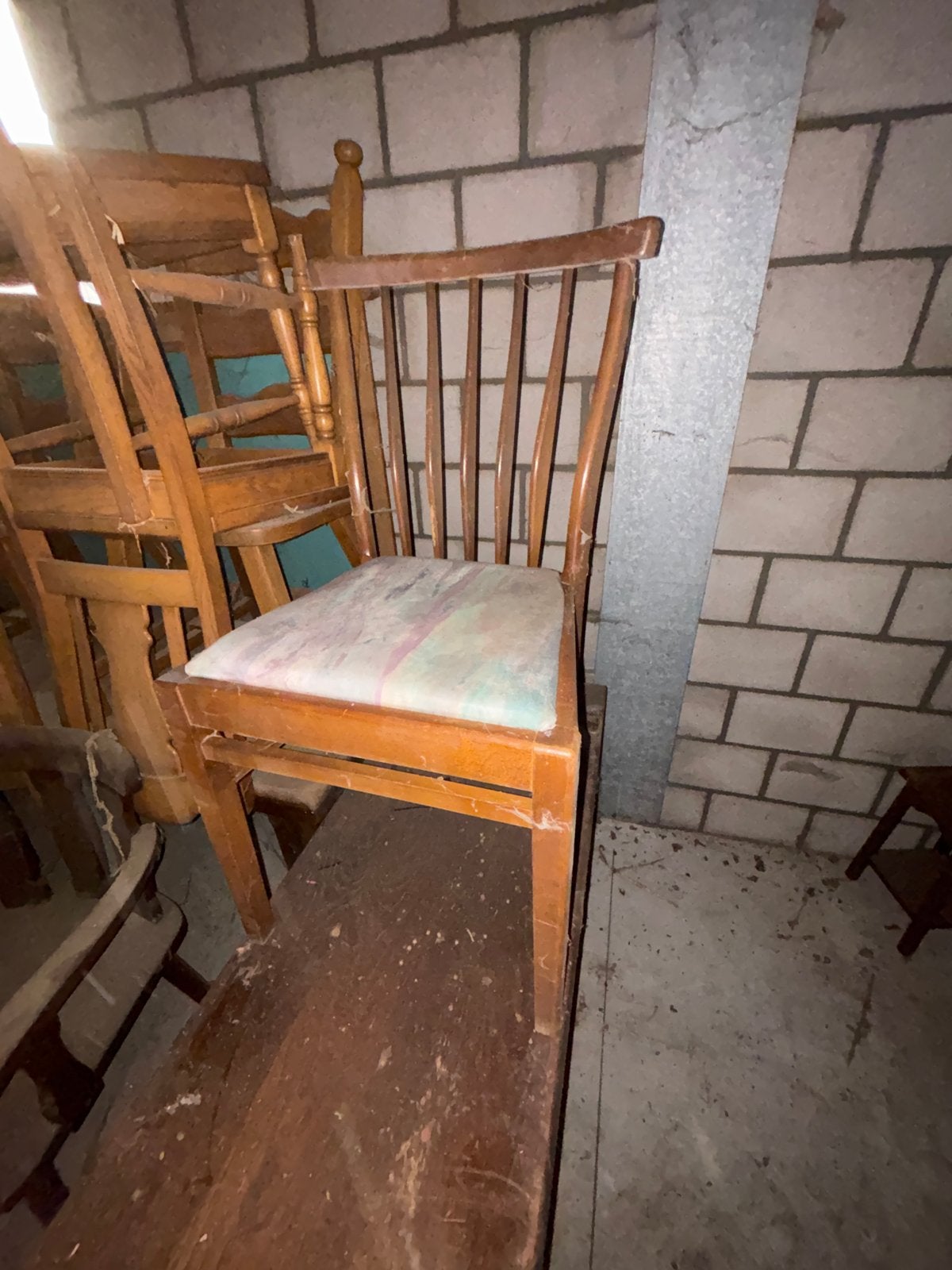 2 stoelen gestoffeerd, Ophalen