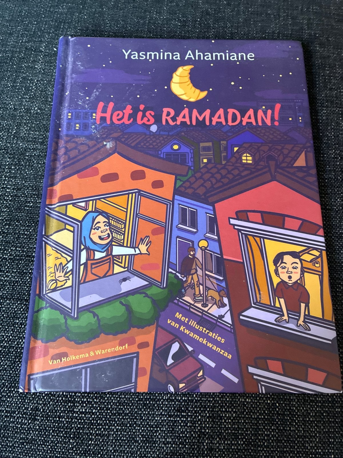 Het is Ramadan! - Yasmina Ahamiane, Ophalen of Verzenden, Zo goed als nieuw, Fictie algemeen