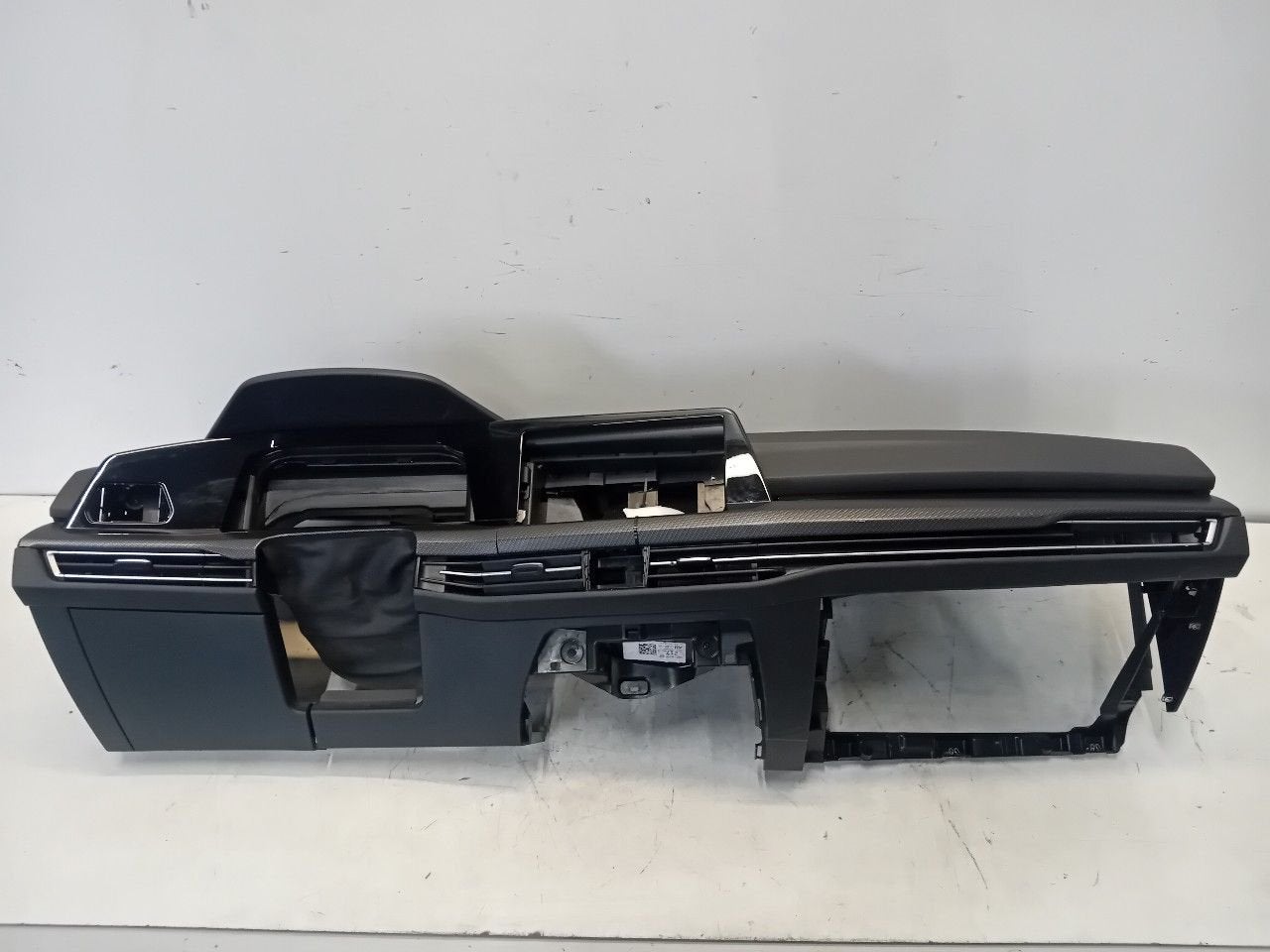 Dashboard Volkswagen Golf, Auto-onderdelen, Onderdelen@venauto.nl, Van der Ven Autorecycling B.V., Gebruikt, Ettenseweg 76, 4706 PB Roosendaal, The Netherlands