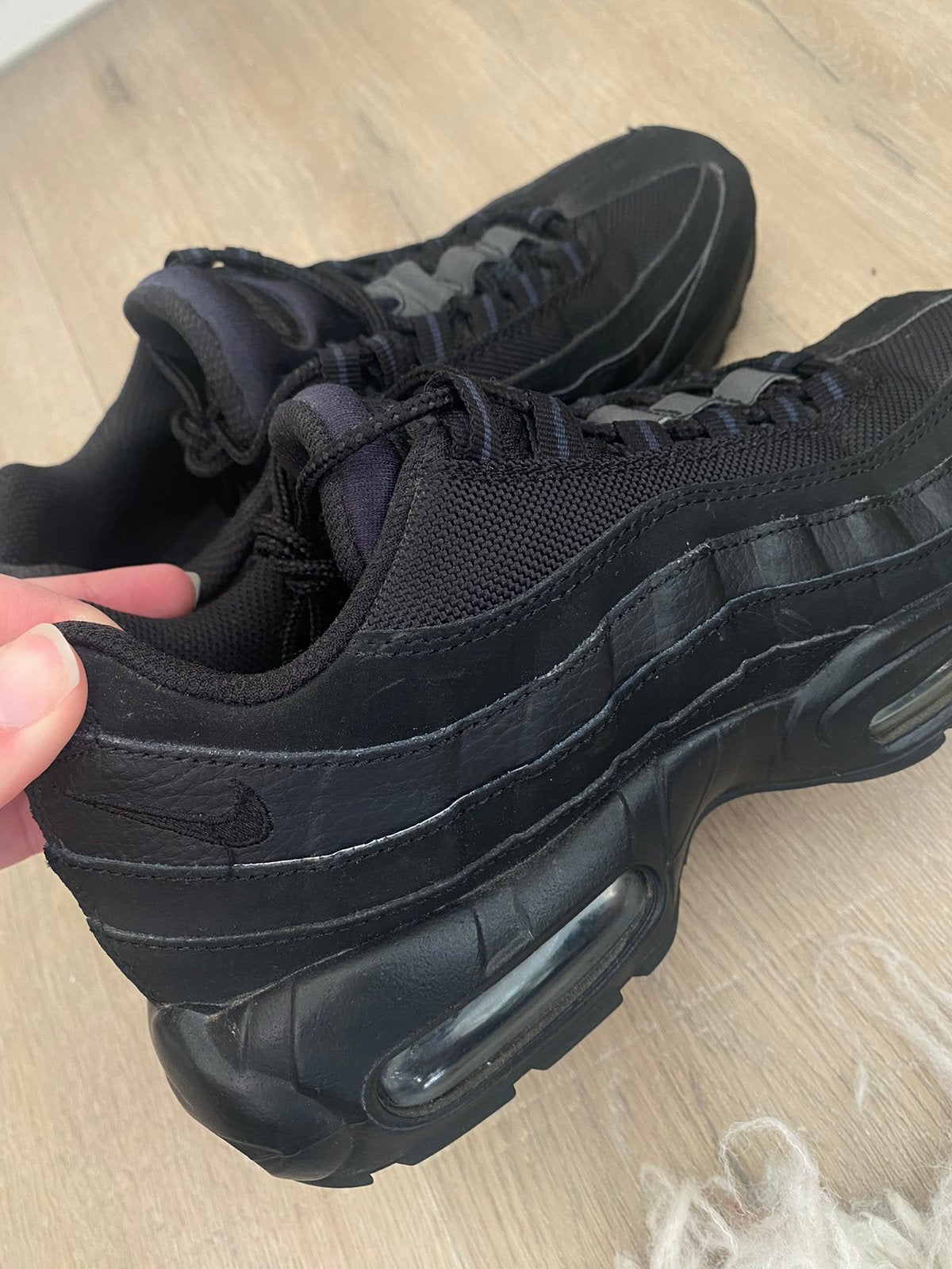 Nike air max 95 black, Kleding | Dames, Schoenen, Zwart, Ophalen of Verzenden, Sneakers of Gympen, Zo goed als nieuw