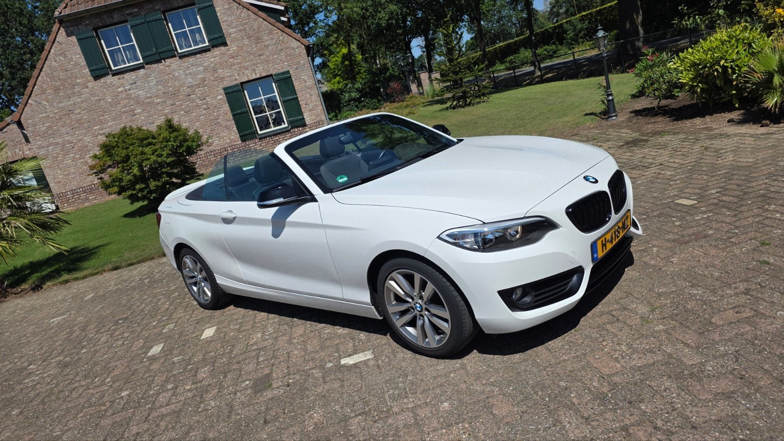 BMW 2-Serie 1.5 218IA 100KW Cabrio Aut8 2015 Wit, Automaat, Cabriolet, 4 stoelen, Wit