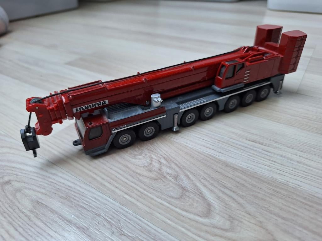 Siku Liebherr Kraanwagen, Bouwkraan en Volvo Dumper, Overige merken, Gebruikt, 1:50 of kleiner, Ophalen of Verzenden