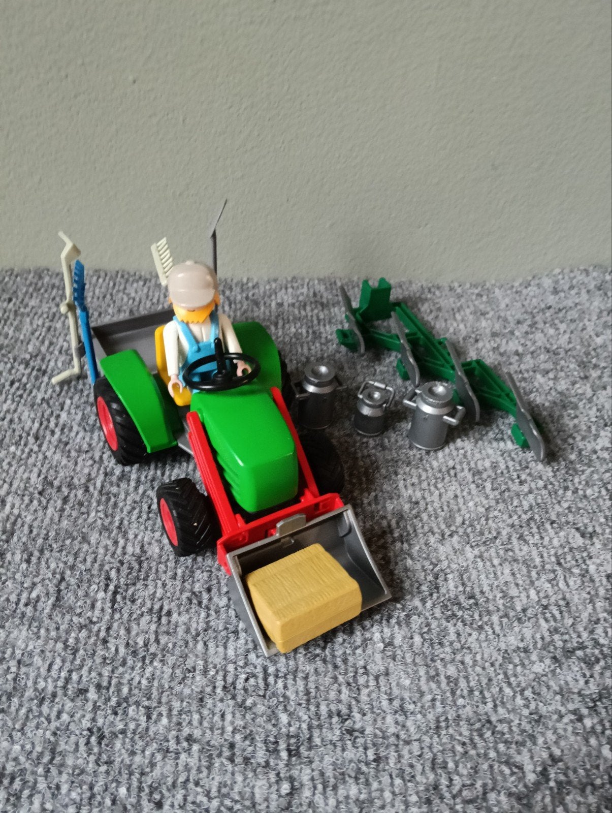 Playmobil Tractor met Ploeg, Gereedschap en Melkkannen, Lieselotjetweedehandsspeelgoed@gmail.com, Complete set, -, Voertuig