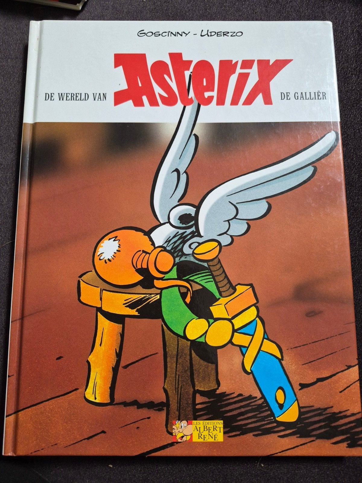 Asterix De Galliër - Hardcover 1e druk 2000 - Nieuwstaat, Boeken, Eén stripboek, Ophalen of Verzenden, Nieuw