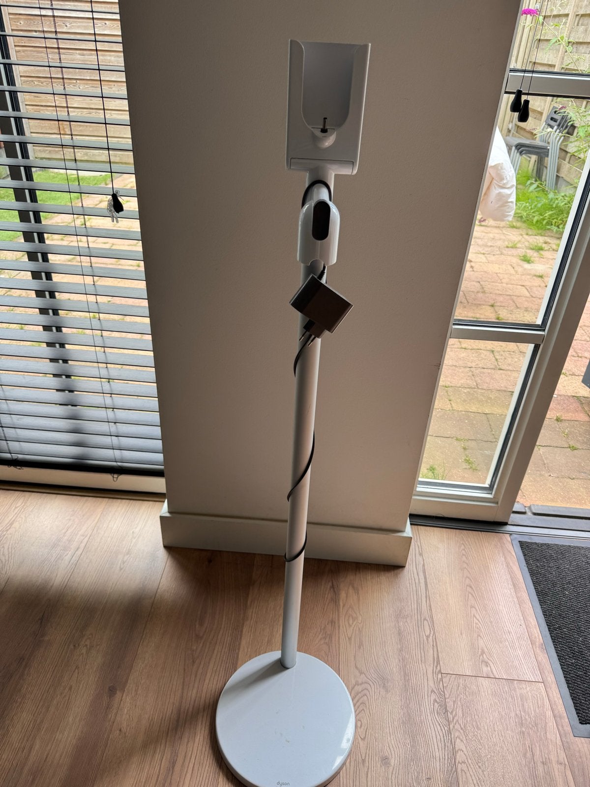 Dyson Floor Dock met Oplader voor V11 Absolute, Witgoed en Apparatuur, Stofzuigers, Ophalen, Gebruikt, Oplaadstation, Dyson