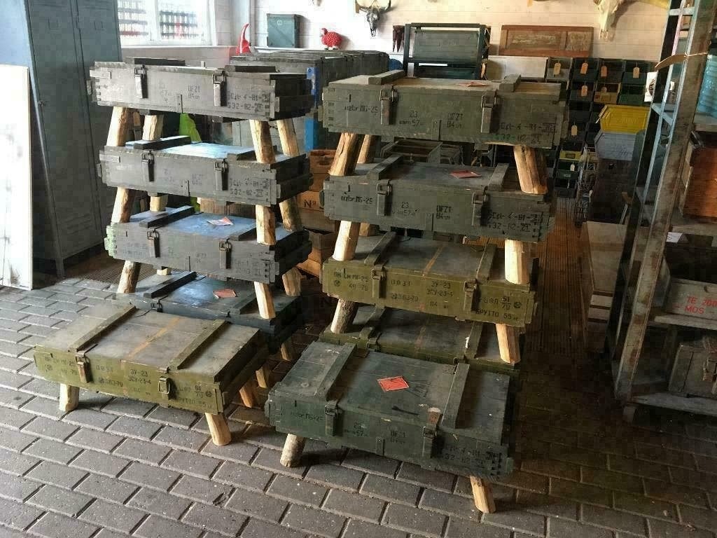 Legerkisten op pootjes, nachtkastjes , bijzettafeltje etc., Ophalen of Verzenden