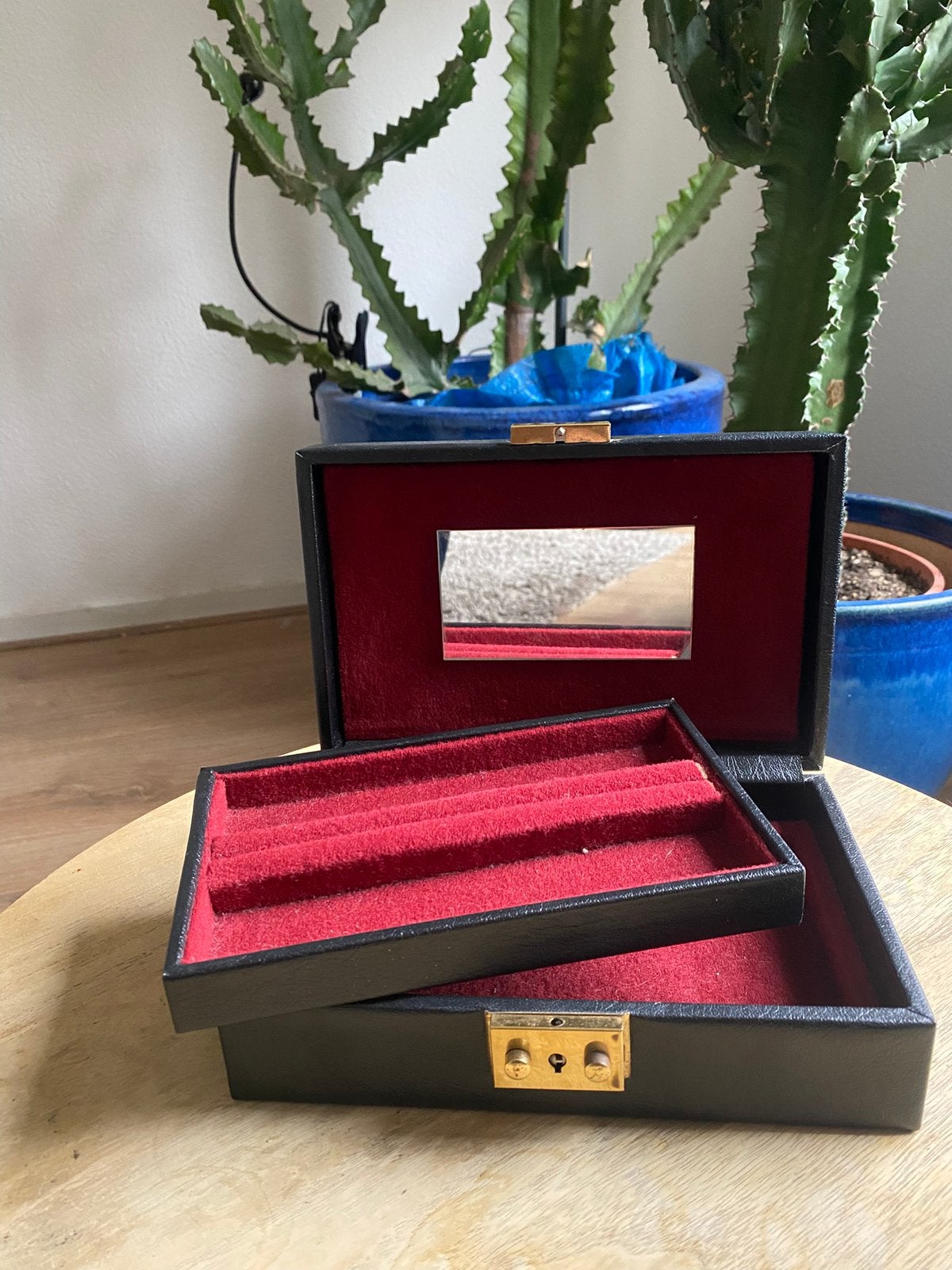 Mooie Vintage sieradendoos, Sieraden, Tassen en Uiterlijk, Beautycases, Ophalen of Verzenden, Gebruikt, Zwart