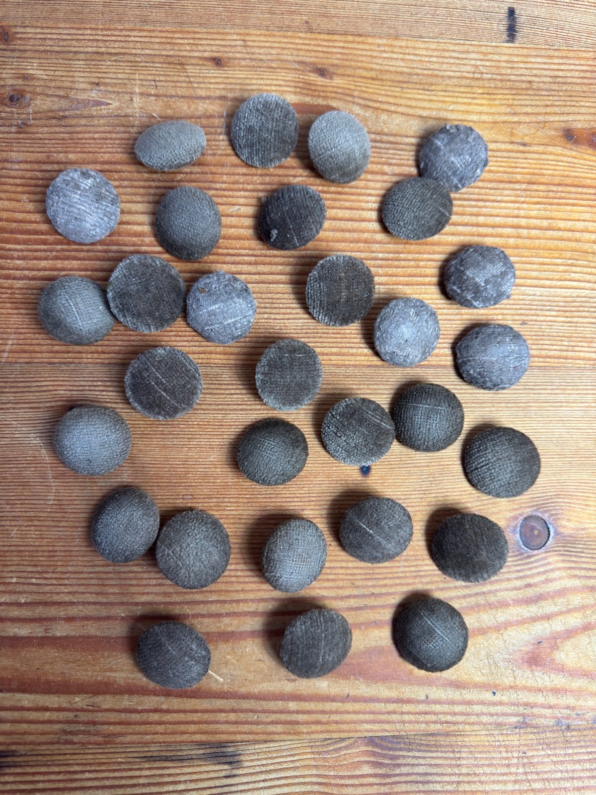 Vintage stoffen knopen - Diverse maten en kleuren, Ophalen of Verzenden, Gedragen