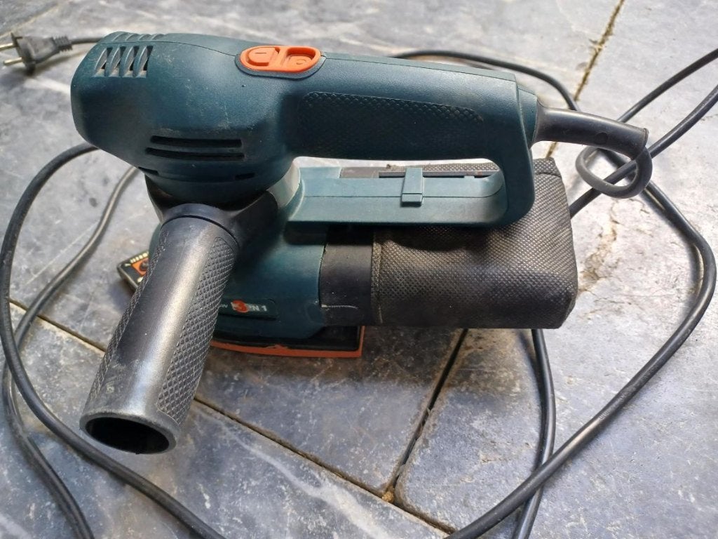 schuurmachine van Black & Decker model KA220E, Doe-het-zelf en Verbouw, Gereedschap | Schuurmachines, Ophalen of Verzenden, Gebruikt