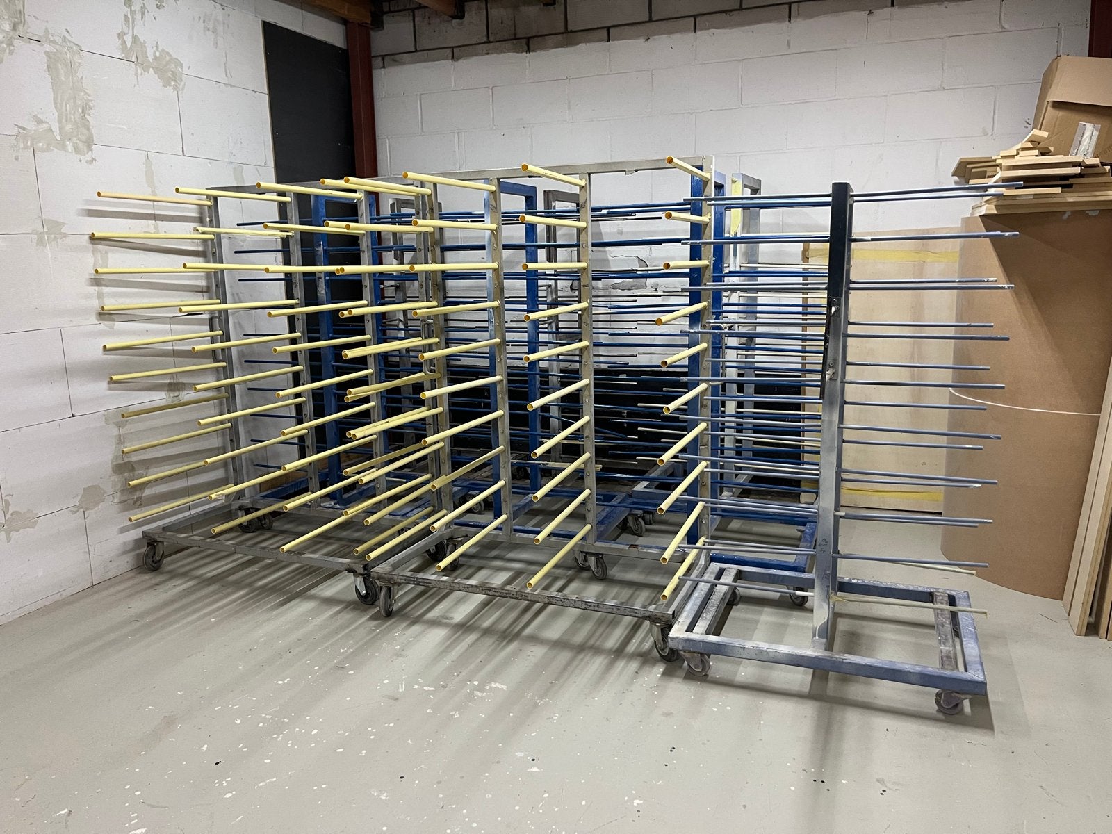 7 droogrekken op wielen voor werkplaats, ook los te koop., Zakelijke goederen, Ophalen