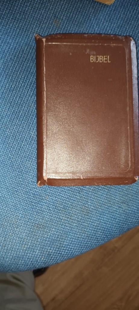 Bijbel/zakbijbel SV  12,5x8,5x1,5 cm/in casette, Ophalen of Verzenden, Gelezen, Christendom | Protestants