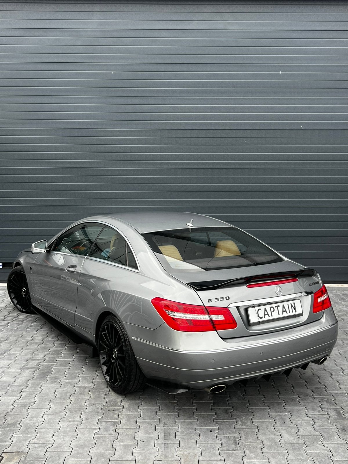 Amg Mercedes E-Klasse E350 Coupe Aut7  2010 Grijs, Euro 5, Achterwielaandrijving, 1800 kg, 4 stoelen