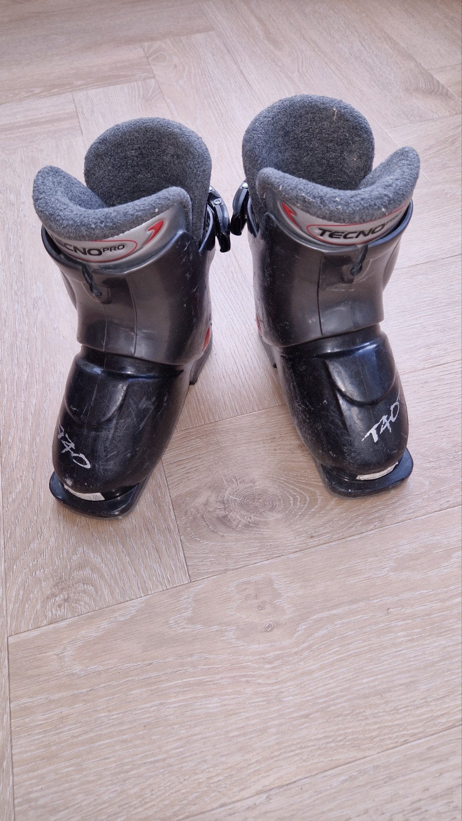 kinder skischoenen - Tecno Pro T40, Maat 25.5 (EU 40), Overige merken, Gebruikt, Schoenen, Ophalen of Verzenden