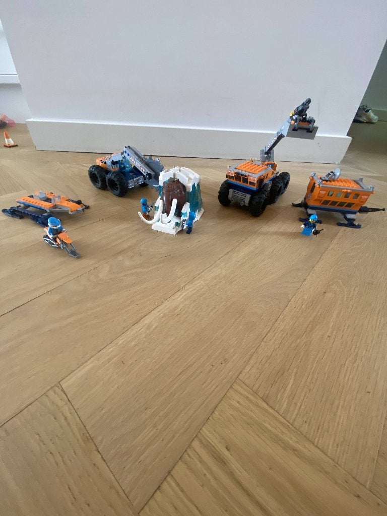 LEGO City 60195 Mobiele Onderzoeksbasis Noordpool | compleet, Kinderen en Baby's, Ophalen, City, Lego, Zo goed als nieuw