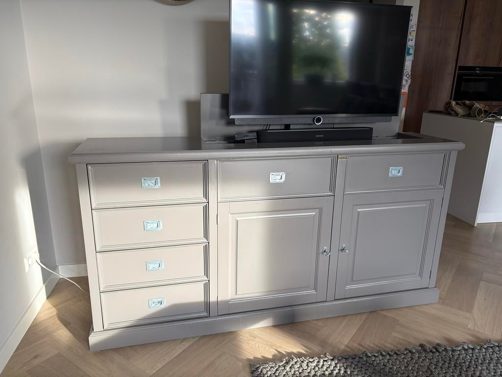 Richmond Interiors TV kast met bedienbaar deel, Huis en Inrichting, Kasten | Televisiemeubels, Ophalen, Gebruikt, 150 tot 200 cm